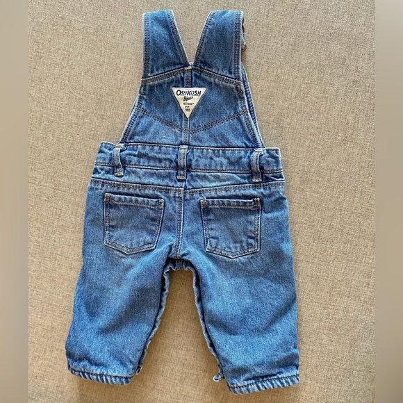 Oshkosh B’Gosh pink fleece overalls 3 months - Picture 2 of 4